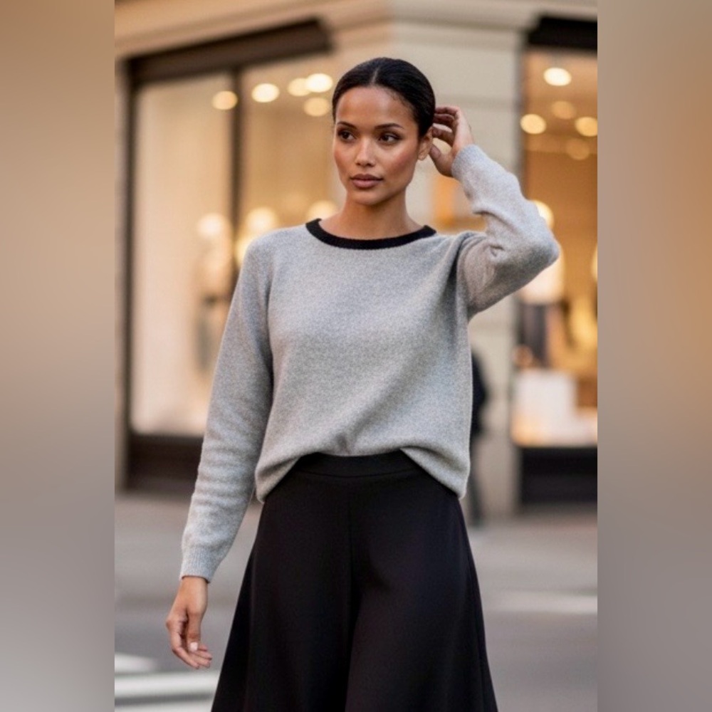 Elegant Gray Long Sleeve Crew Neck Contrast Color Women's Pullover Sweater in M